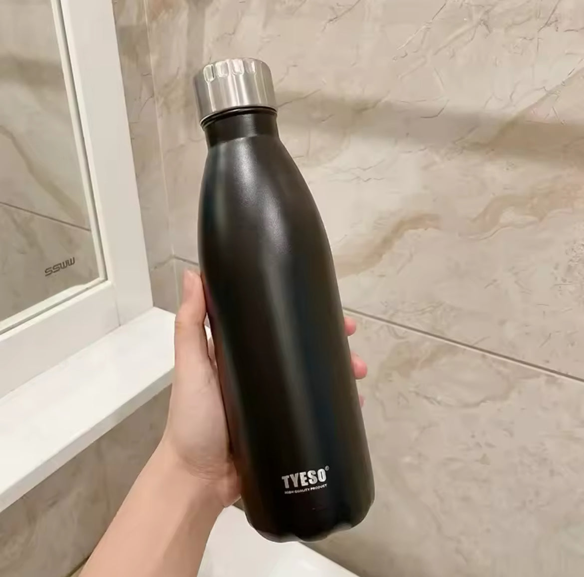 TYESO Orignal Stainless Steel Insulated Water Bottles For Hot And Cold Beverages 750ml And 1000ml