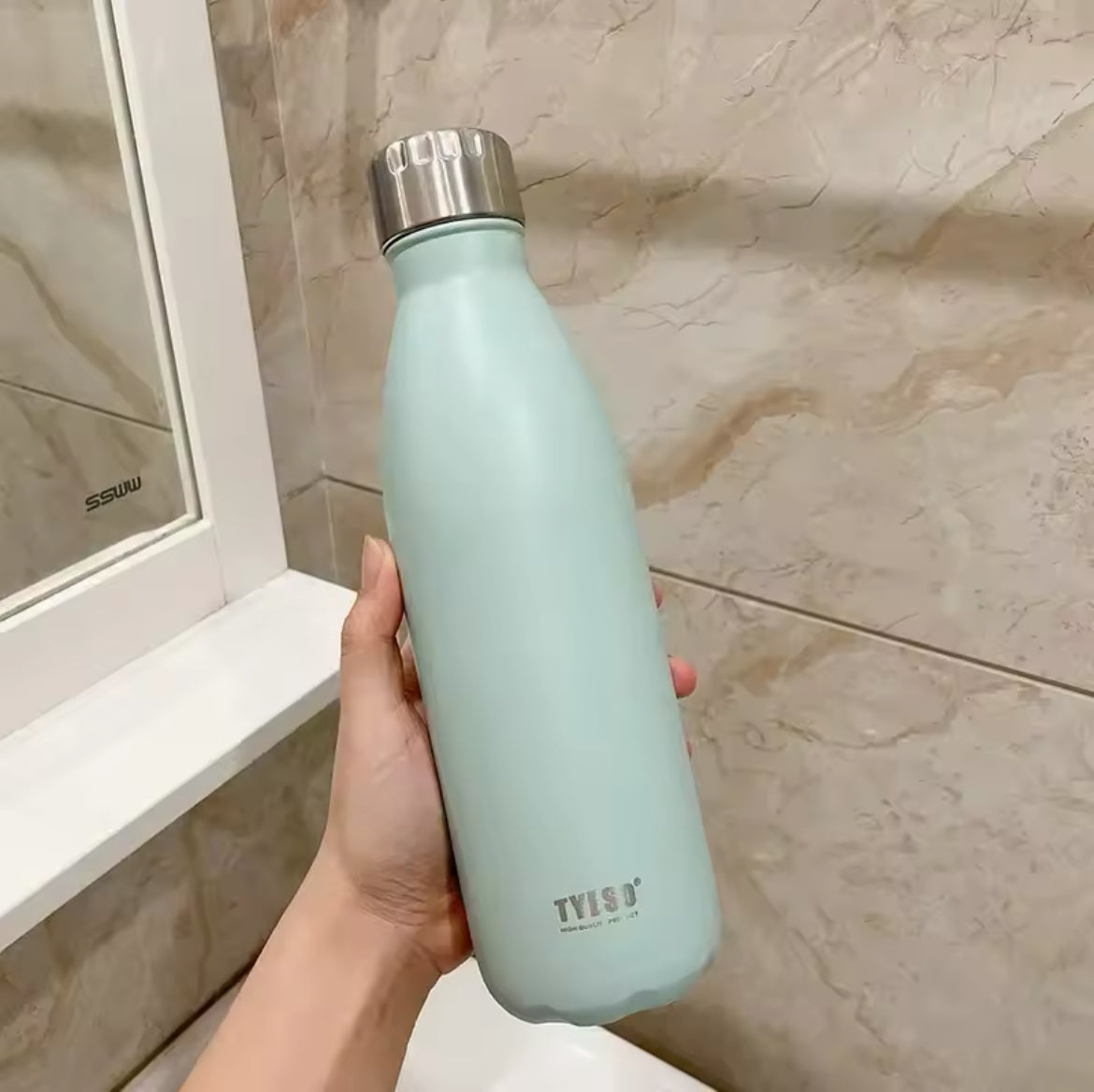 TYESO Orignal Stainless Steel Insulated Water Bottles For Hot And Cold Beverages 750ml And 1000ml