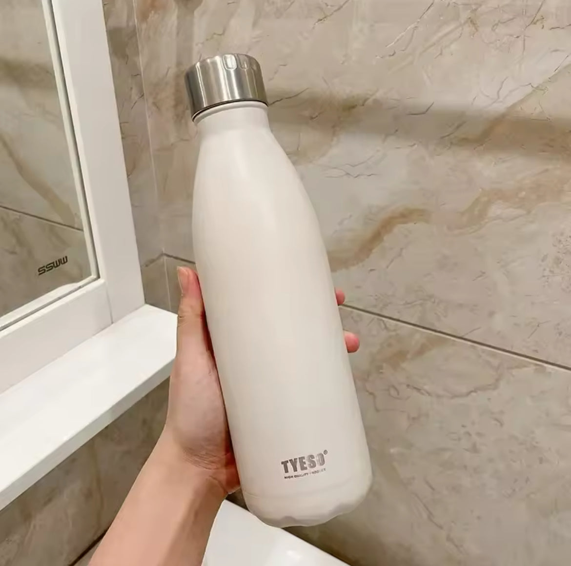 TYESO Orignal Stainless Steel Insulated Water Bottles For Hot And Cold Beverages 750ml And 1000ml