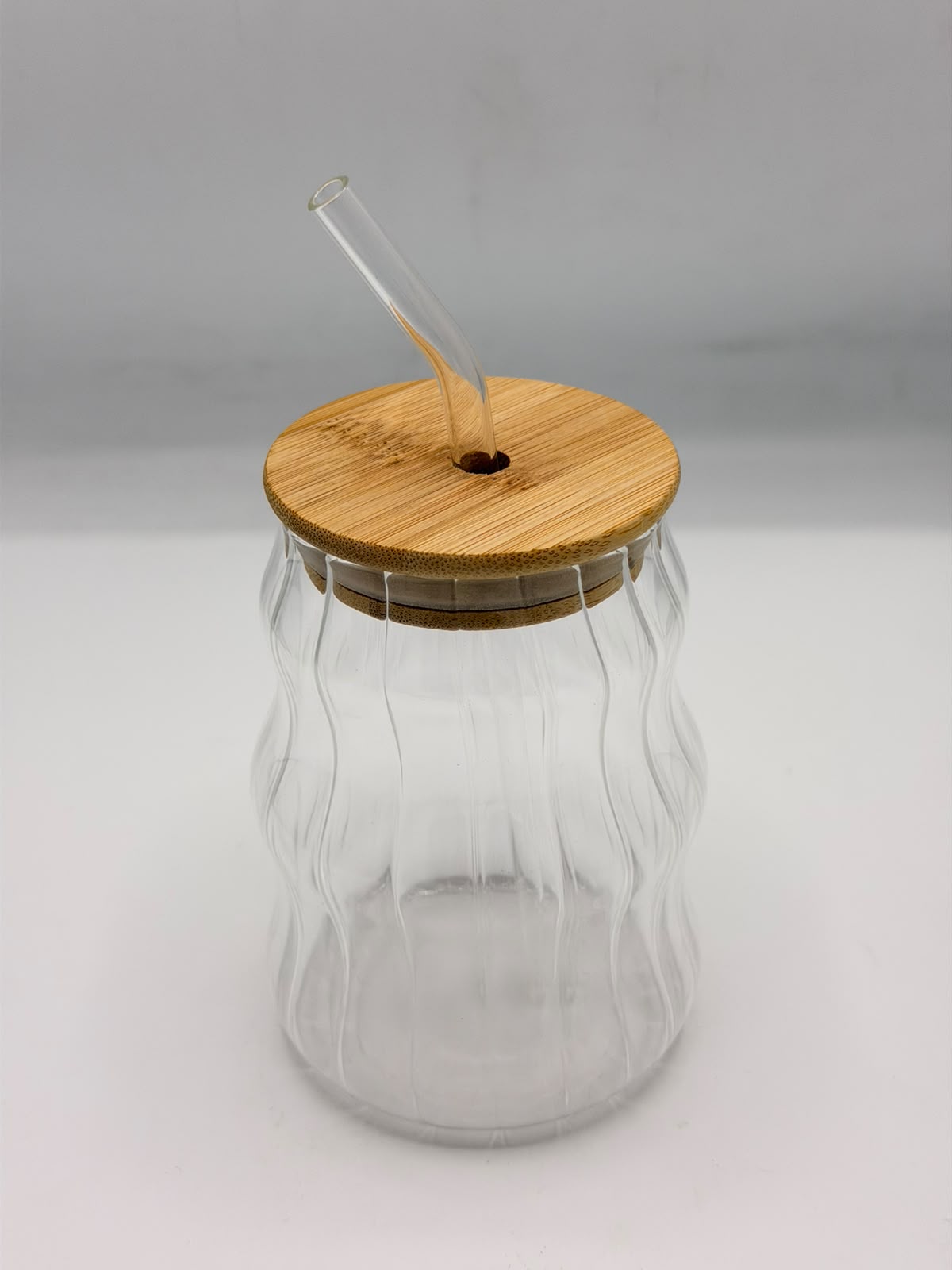 Glass sipper with lid and straw