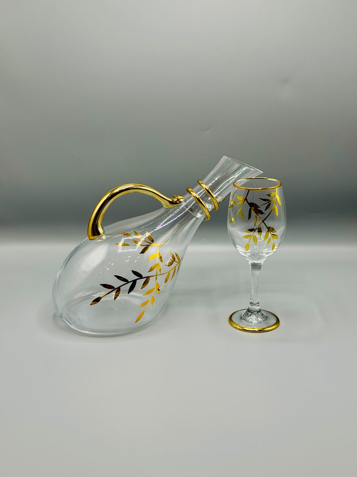Golden Vine 7-Piece Decanter Set