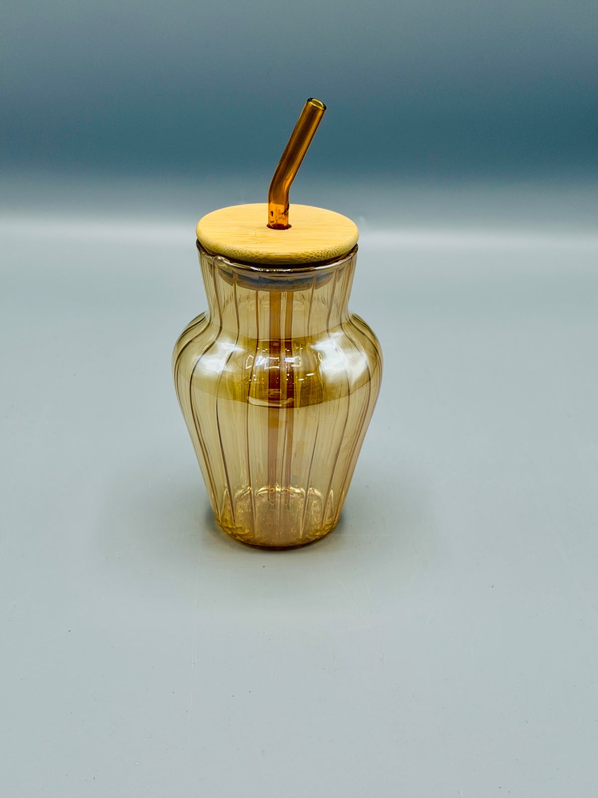 Amber Vase Glass Sipper with Bamboo Lid