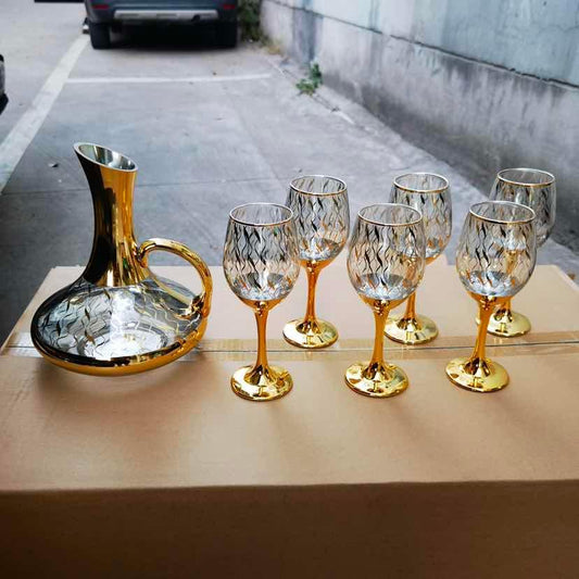 GOLDEN DECANTER SET